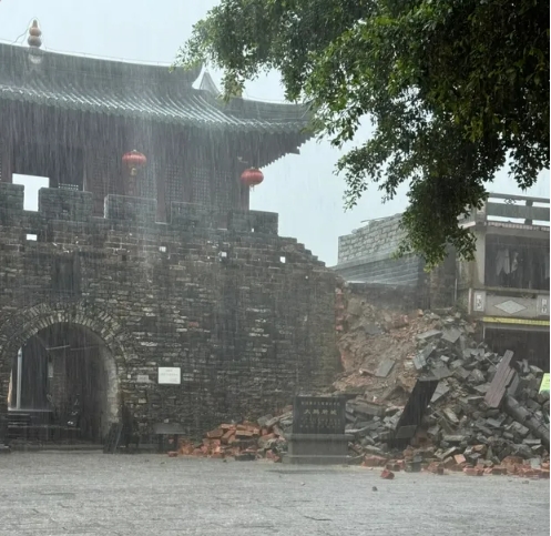 深圳一古城城墻坍塌，為何大眾不相信“是連續暴雨所致”？